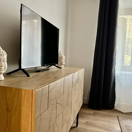 Le Quatorze Prázdninový dům Antignac (Cantal)